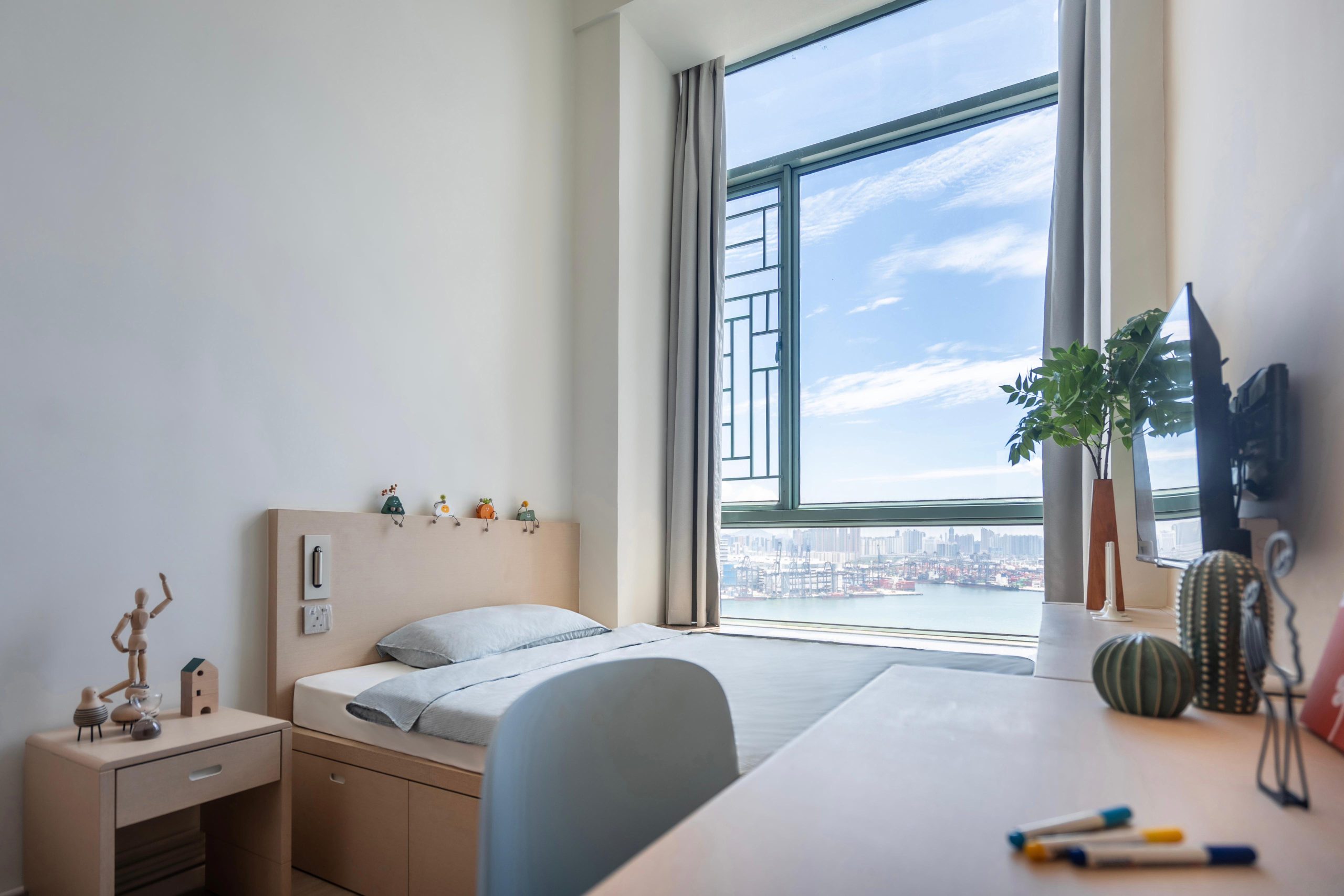 Cover of premier single